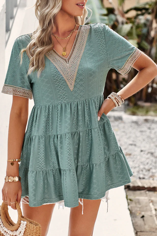 Contrast Short Sleeve Tiered Blouse - Image 3