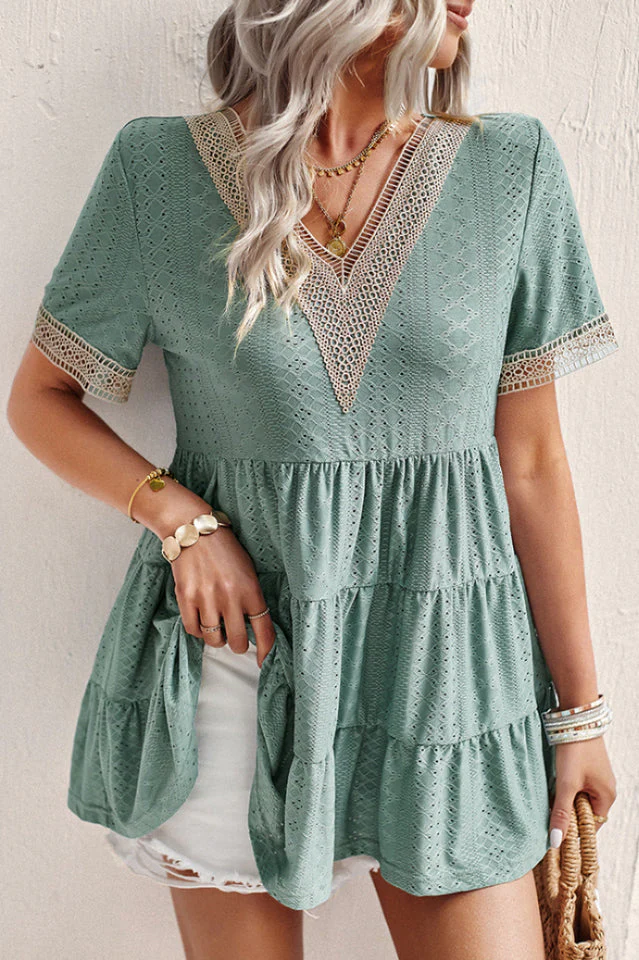 Contrast Short Sleeve Tiered Blouse - Image 4