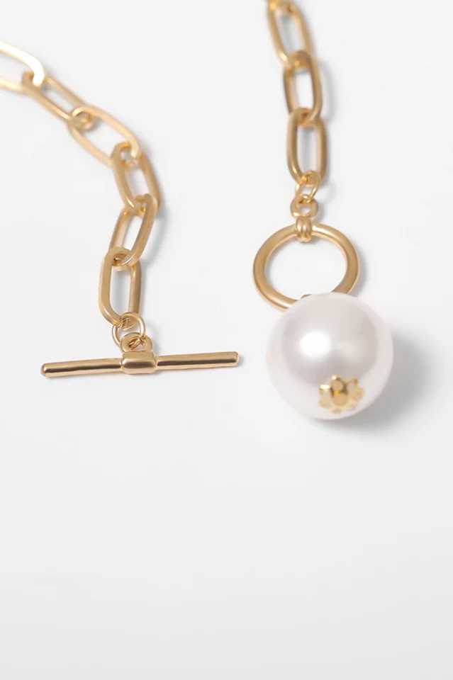 Faux Pearl Pendant Chain Necklace - Image 5