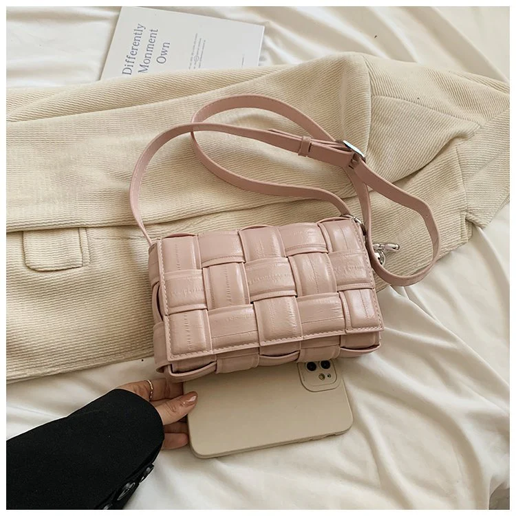 Hard To Resist Handbag - Image 3