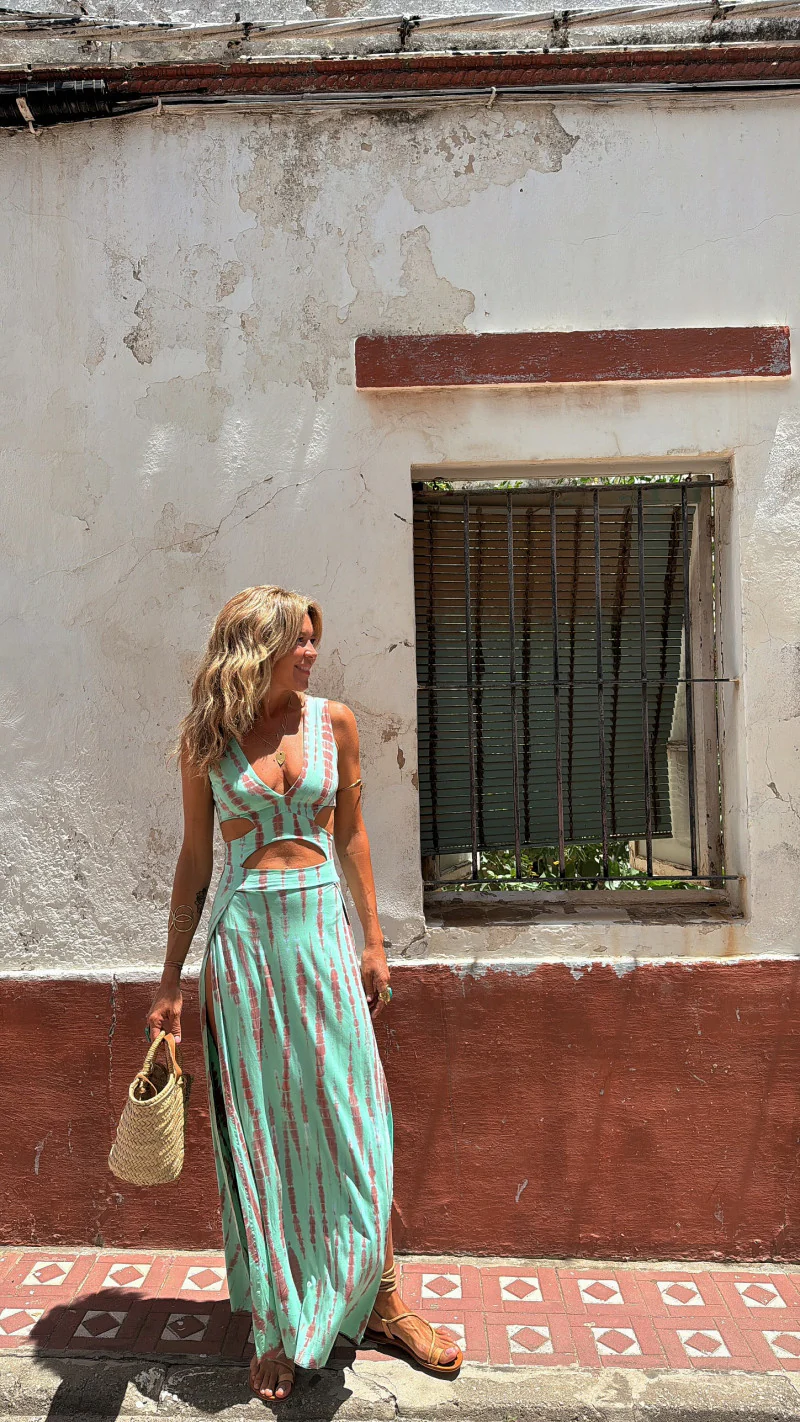 Printed V-Neck Waist-Baring Dress - Image 4